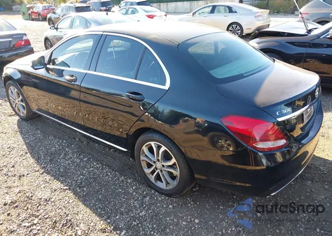 2016 Mercedes-Benz C 300 4Matic из США, поврежденный, VIN 55SWF4KB7GU175922